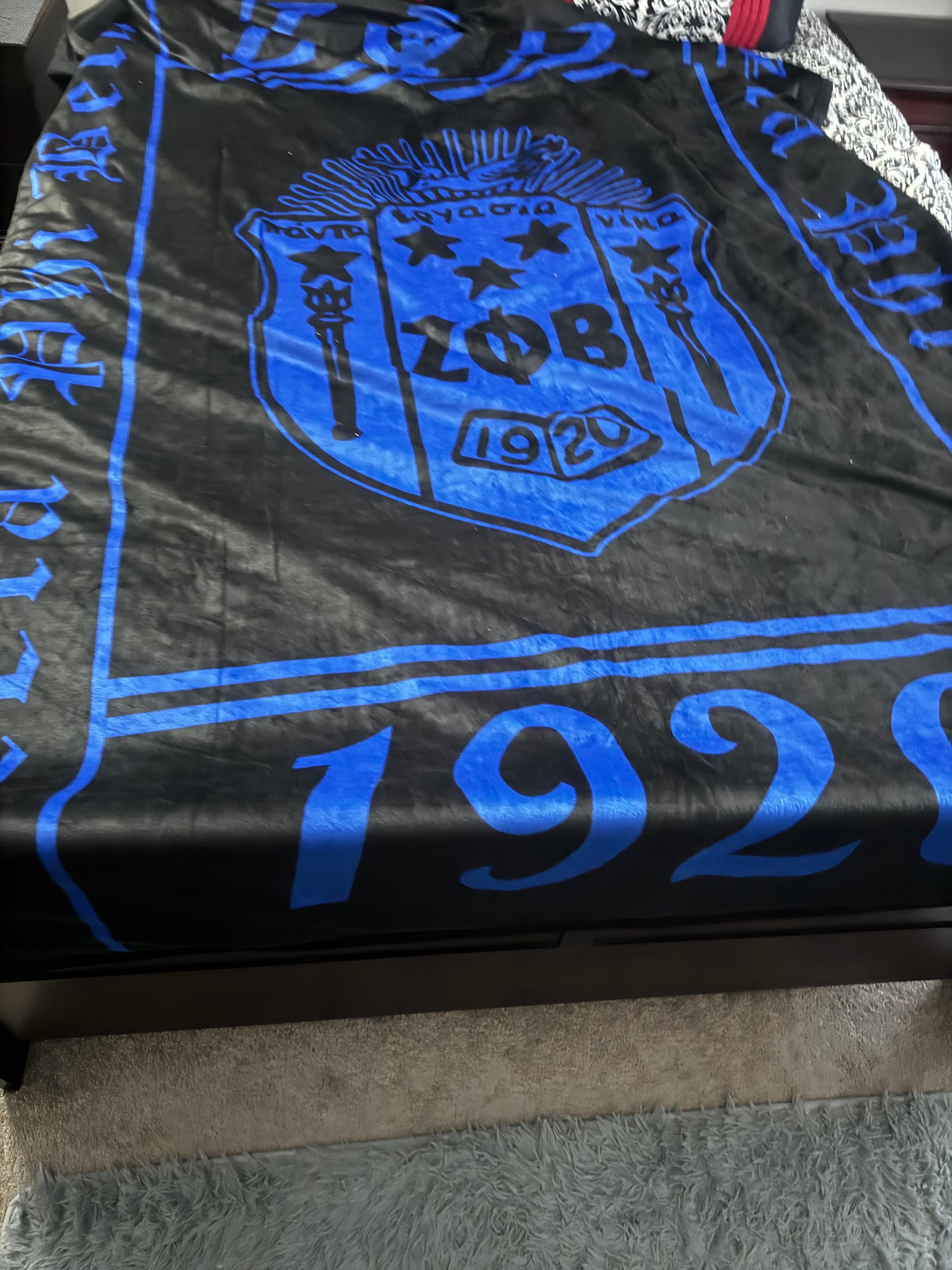 The 1920  Black Waitlist-thumbmail-3