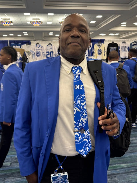 Conclave Tie 2