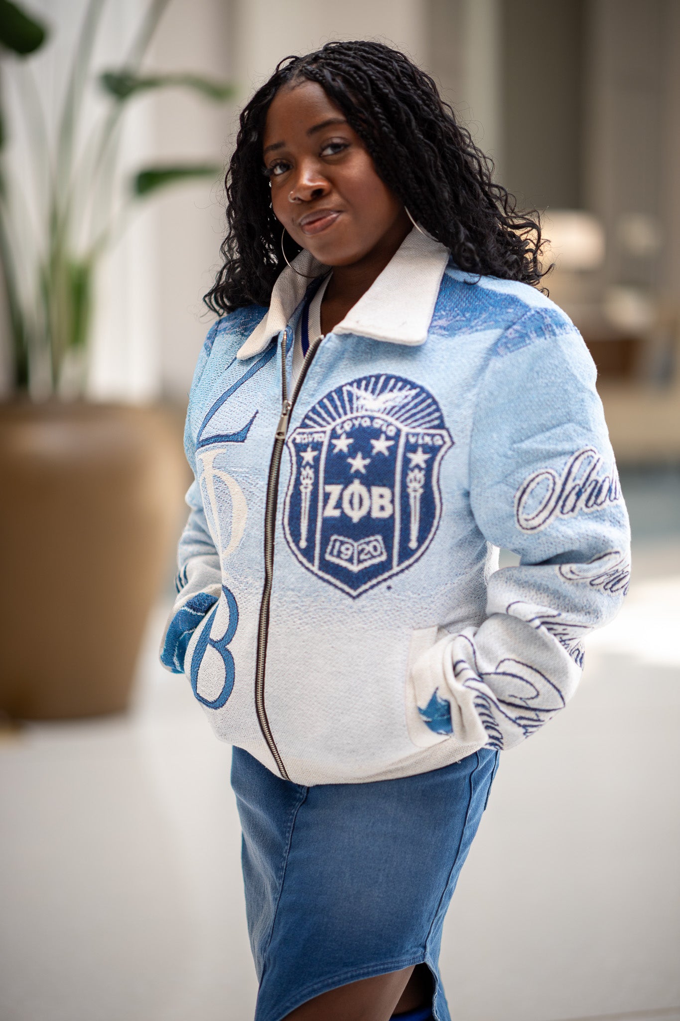 Bibiy. BIANCA PUFF JACKET ビビィネイビージャケット Zeta Phi Beta Tapestry Jacket - Pearl | Only Took Five