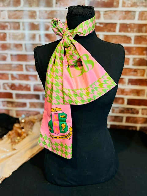 Houndstooth Shield Scarf-thumbmail-3